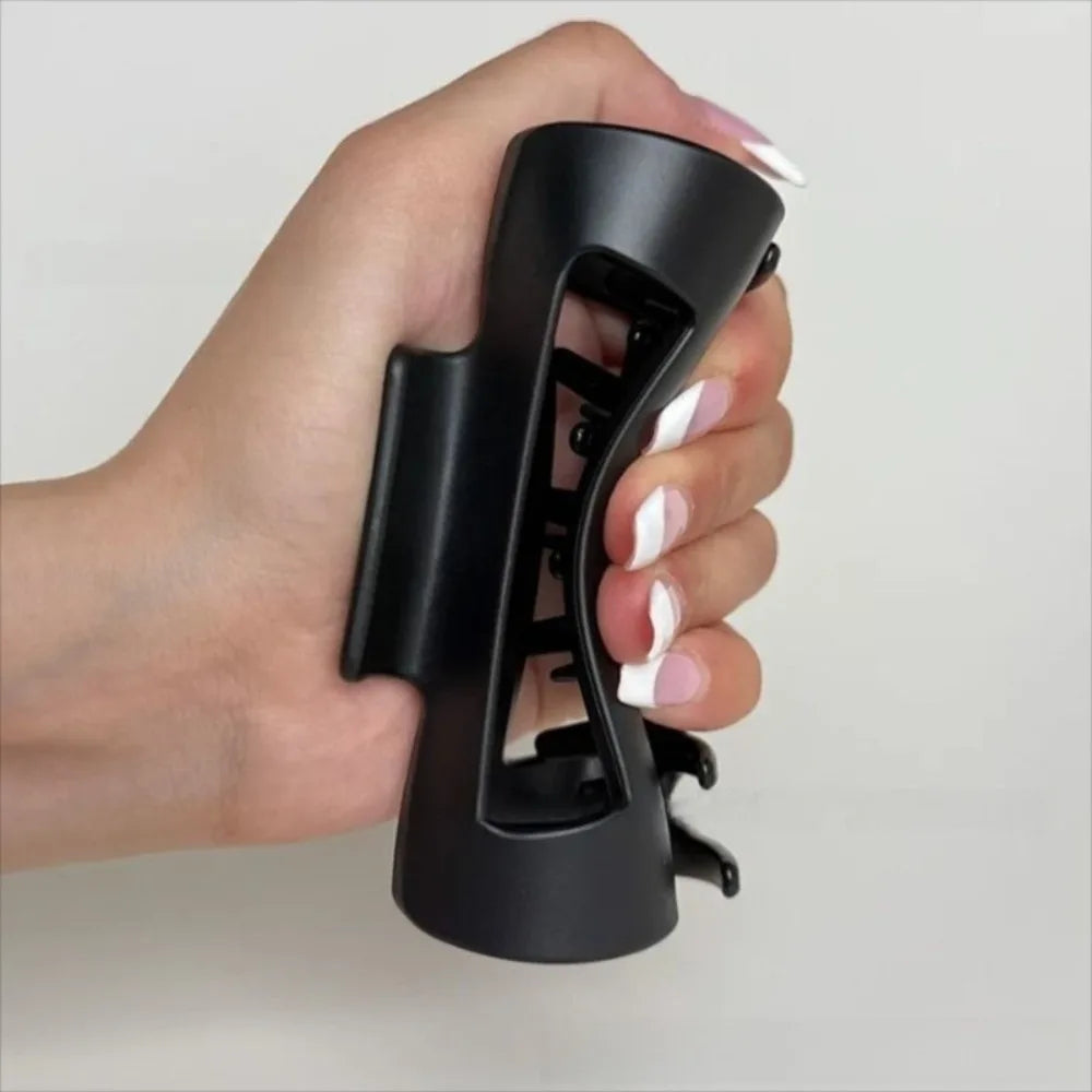 Chic and Flexible Claw Clip™